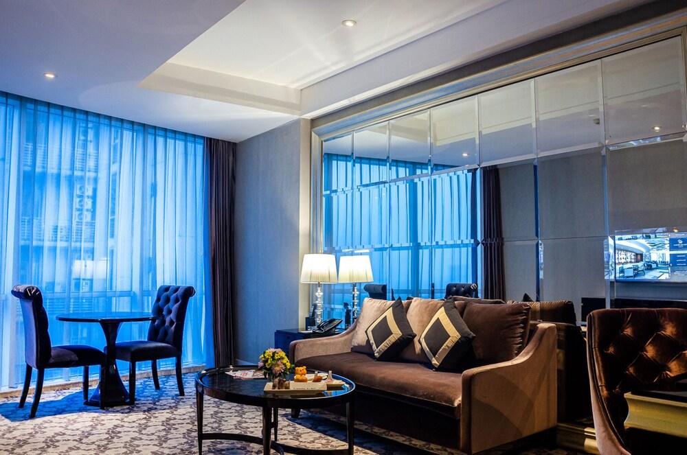 Hotel Ciputra World Surabaya Managed By Swiss-Belhotel International Exteriör bild