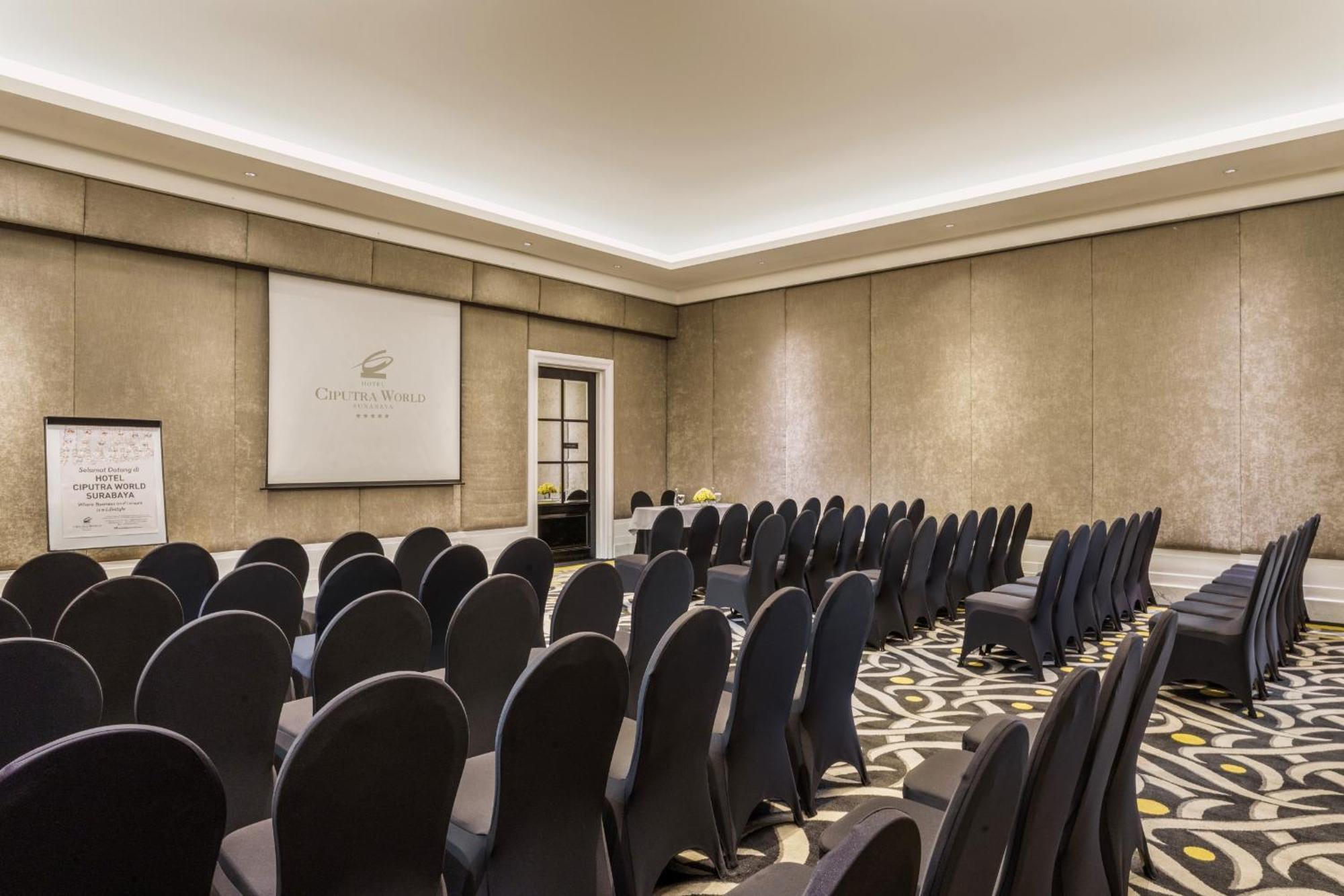 Hotel Ciputra World Surabaya Managed By Swiss-Belhotel International Exteriör bild