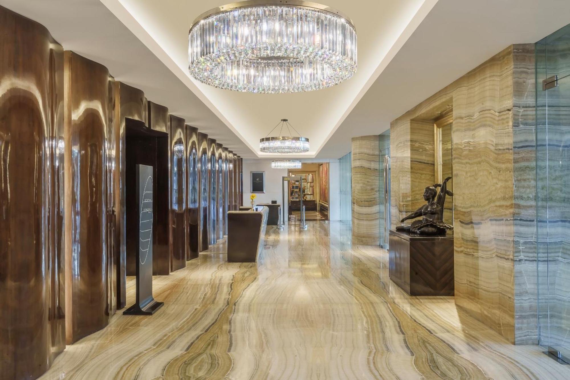 Hotel Ciputra World Surabaya Managed By Swiss-Belhotel International Exteriör bild
