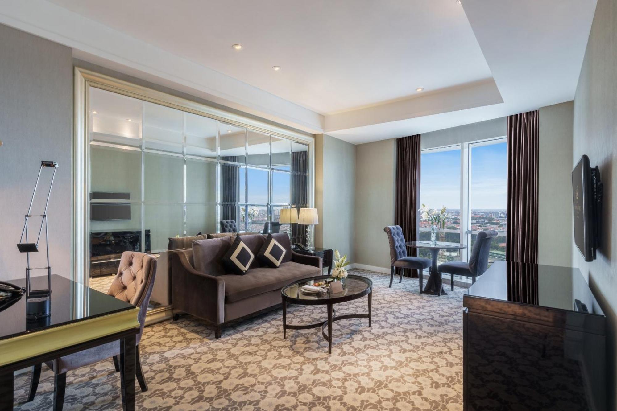 Hotel Ciputra World Surabaya Managed By Swiss-Belhotel International Exteriör bild