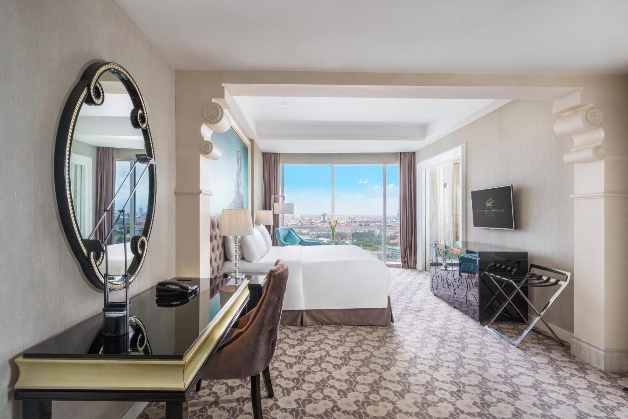 Hotel Ciputra World Surabaya Managed By Swiss-Belhotel International Exteriör bild